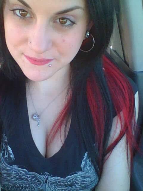 Luna Phoenix taking a selfie