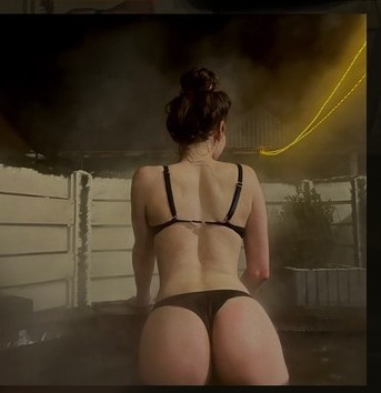 Lera Vakulina in lingerie