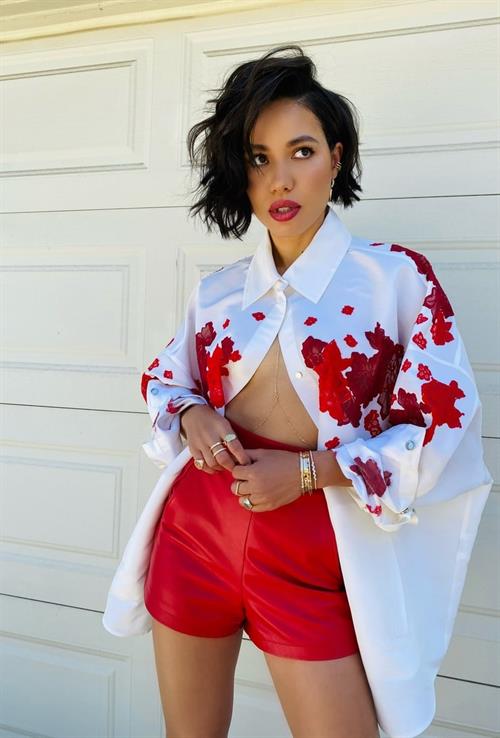 Jurnee Smollett-Bell