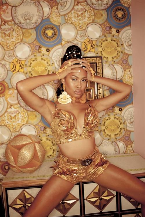 Leyna Bloom Pictures Leyna Bloom