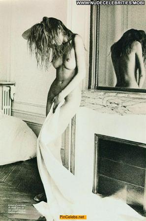 Tatjana Patitz - breasts