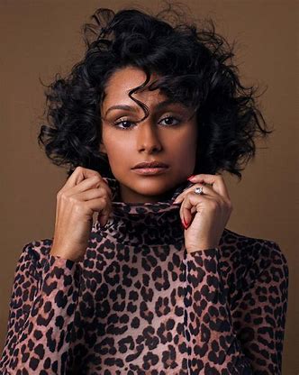 Nazanin Mandi