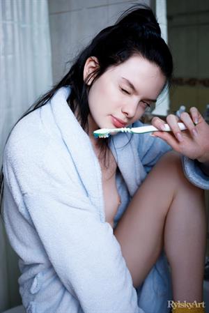 Ariana Mun Nude Pictures Casameu