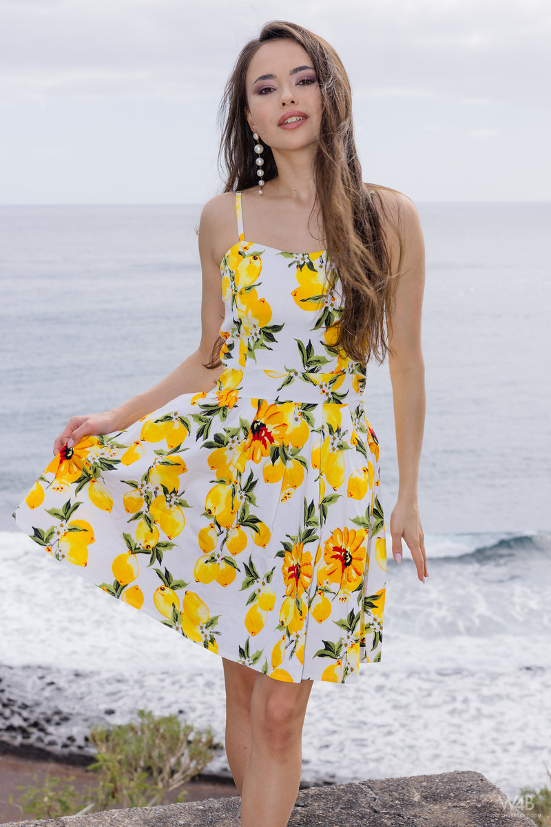 Li Moon: I Love Fresh Air