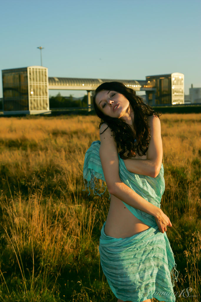 Voleta - Let's think about it Outside