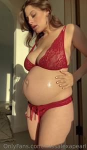 Alexa Pearl in lingerie