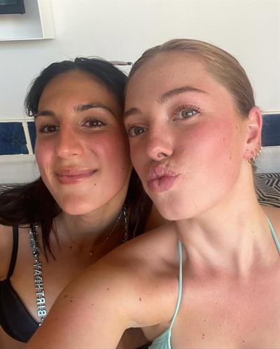 hot babe shaped babe for public use