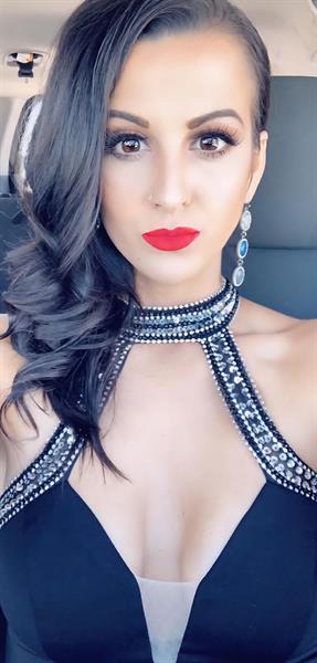 Erika K taking a selfie