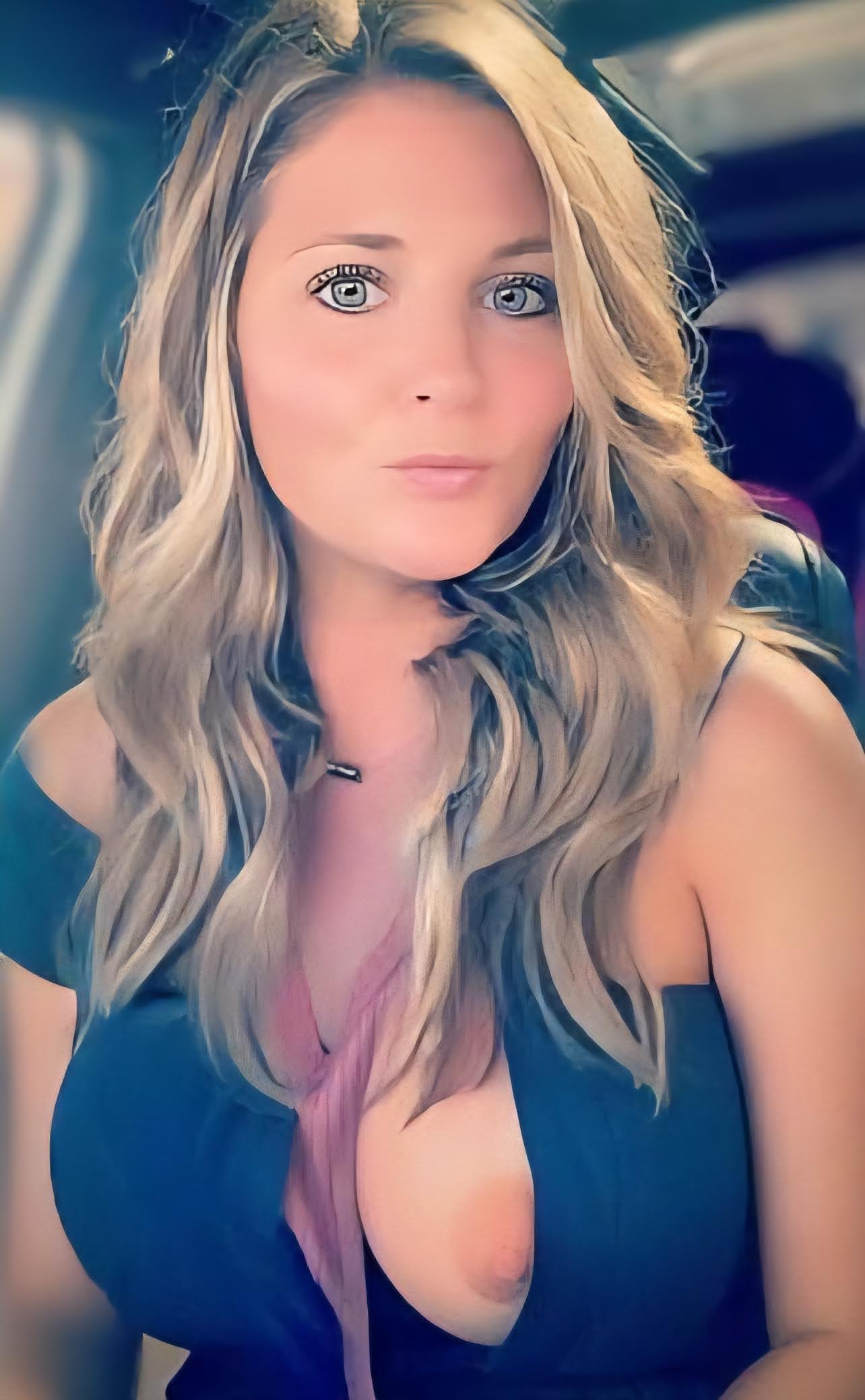Nicole B taking a selfie