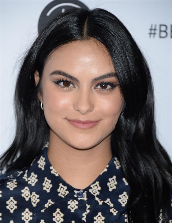 Camila Mendes