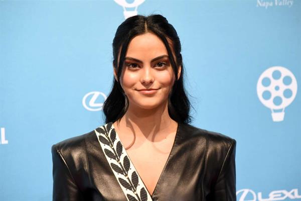 Camila Mendes