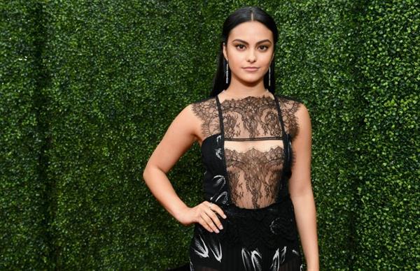 Camila Mendes