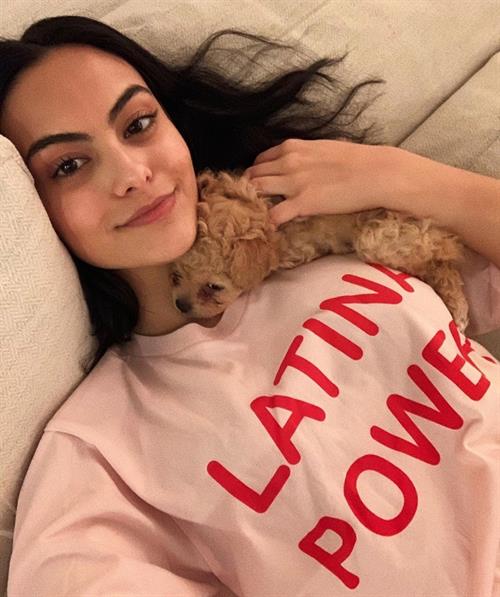 Camila Mendes