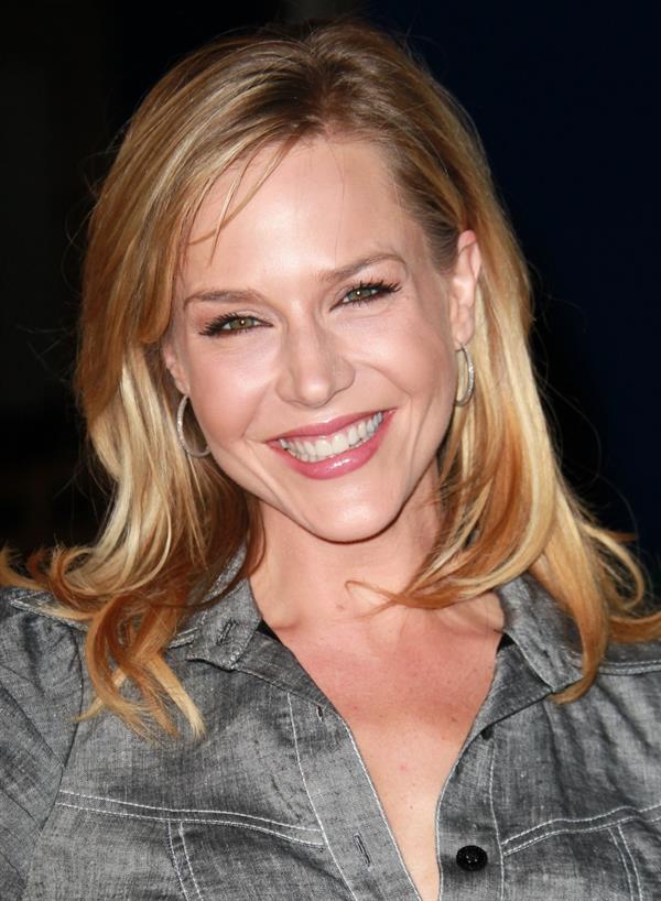 Julie Benz