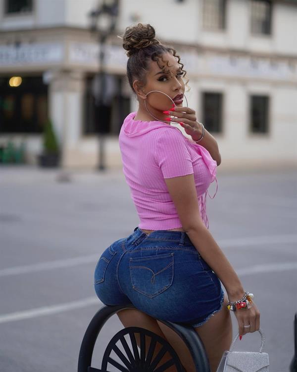 Amirah Dyme - ass
