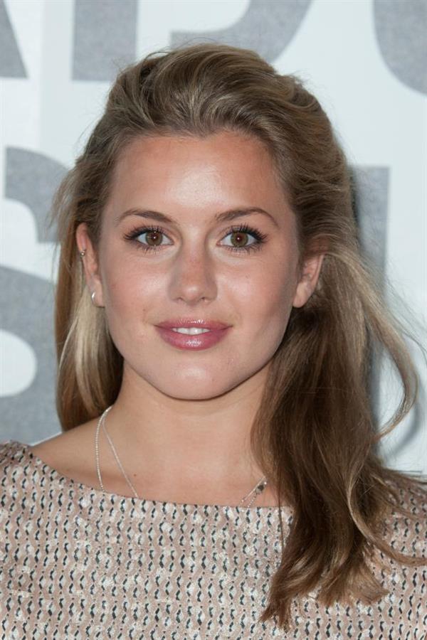 Caggie Dunlop