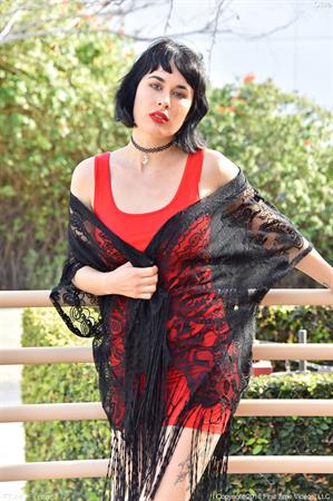 Olive FTV Nude Pictures Elegant Flasher