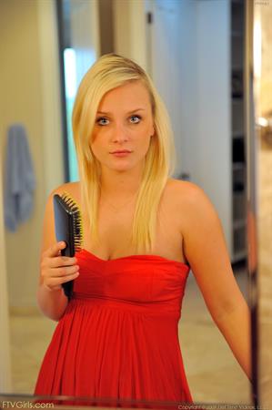 Whitney FTV Nude Pictures Whitney plays with her brush