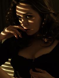 Eliza Dushku in lingerie