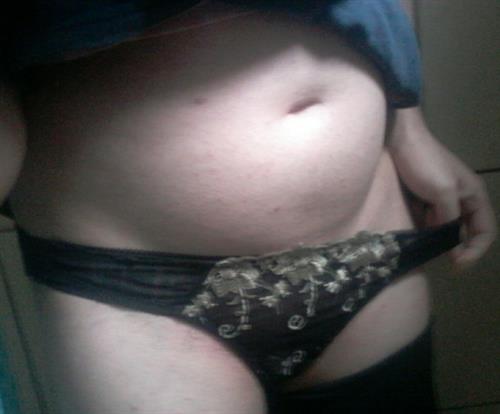 Natalie Teth taking a selfie