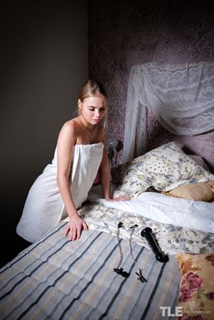 Luise Nude Pictures Feel The Real You 1