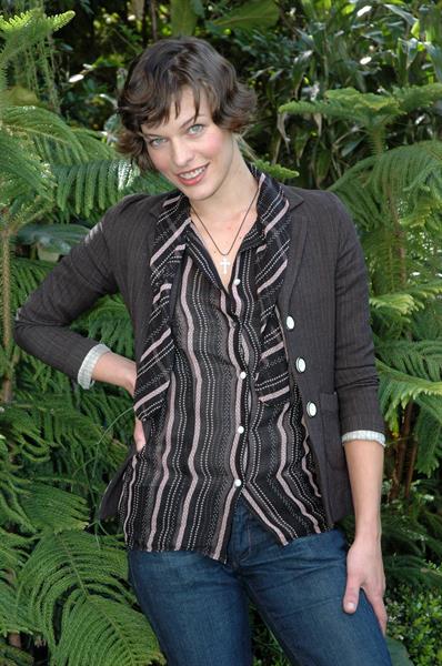 Milla Jovovich - Yoram Kahana Portraits 2006 