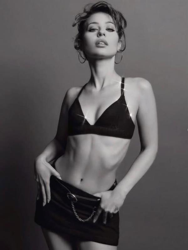 Alexa Demie