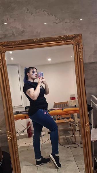 Hi! I provide massage, body scrub, waxing and extras incalls and outcalls in Zurich. For outcalls outside of the city will have to be booked as a minimum 3 hour service and upfront booking of the return ticket from my place to yours. WhatsApp me for the prices 0778064368