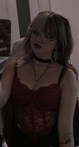 VgothV taking a selfie