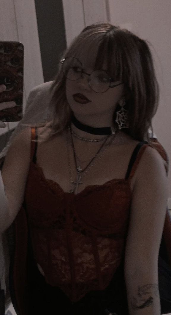 VgothV taking a selfie