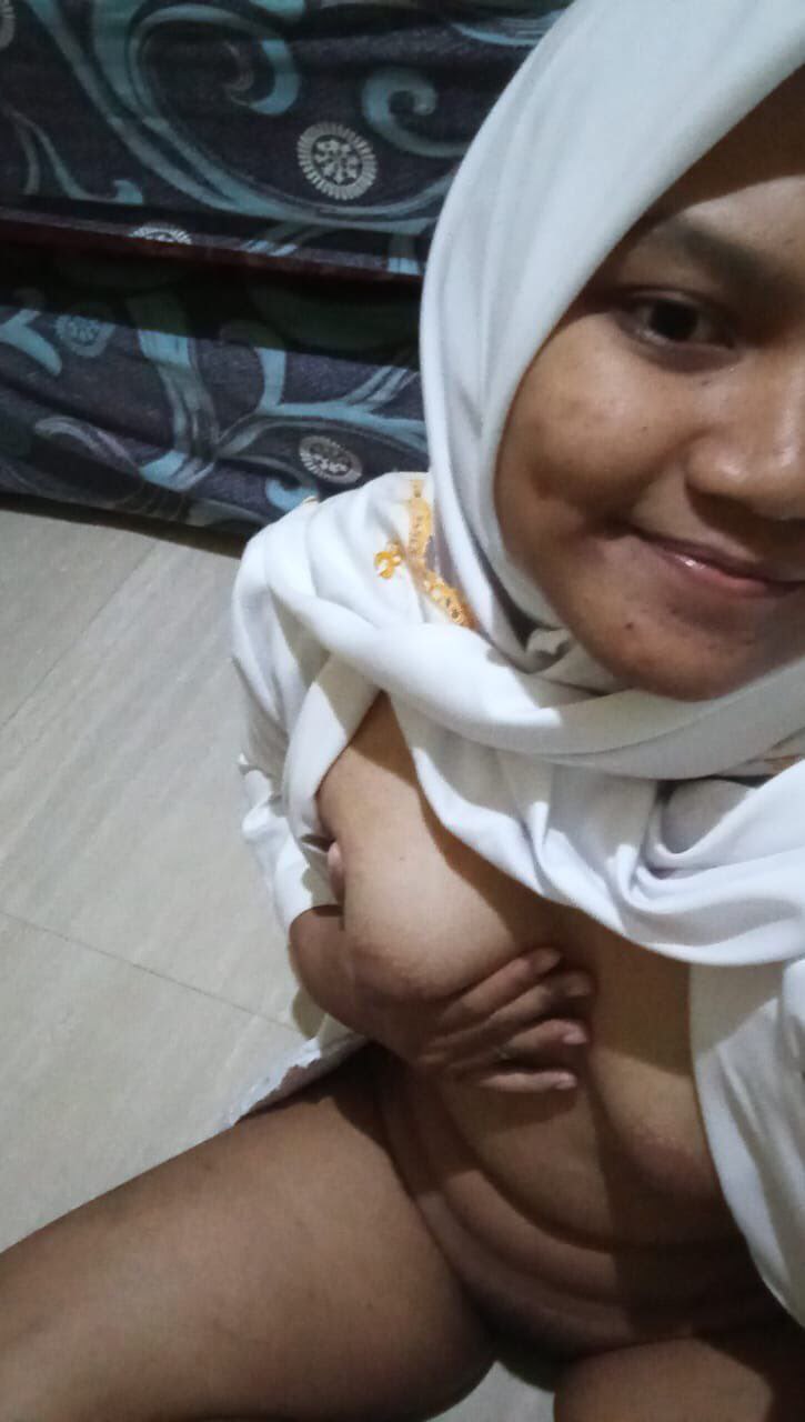 Lailatul Fitria - breasts