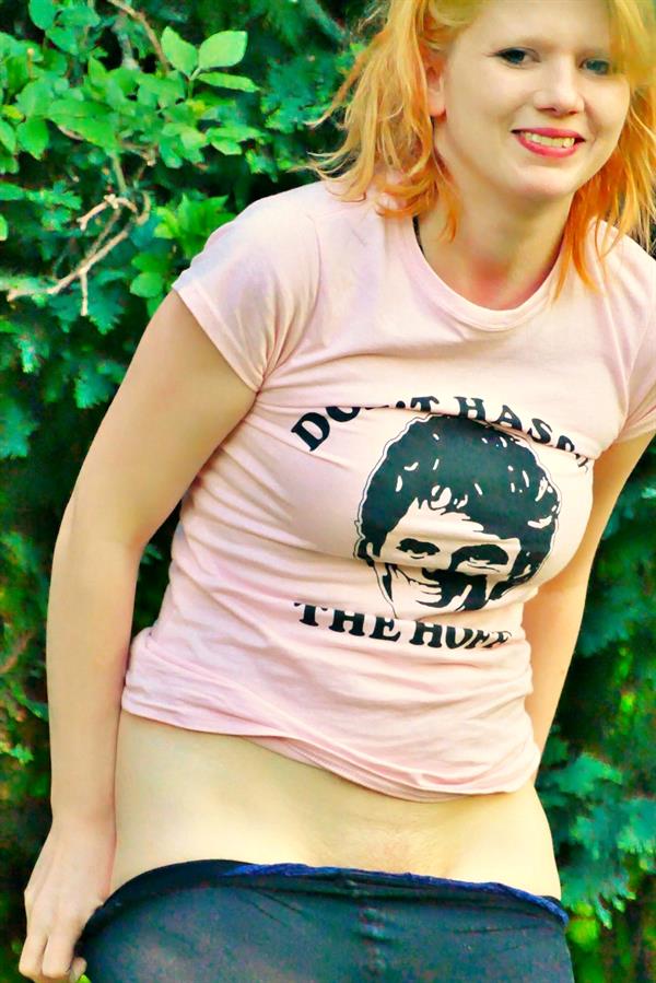 Camille Sasse Born 14.02.1995 Chemnitz lives in Chemnitz Germany Beautiful beauty without charming Eye colour=Blue Hair colour=blond/read Cunt Hair=shaved shaved Boobs: Real/Natural small tiny breasts Areolae.size=small Fotoshoot's bei PornoWaldi in Erfurt 