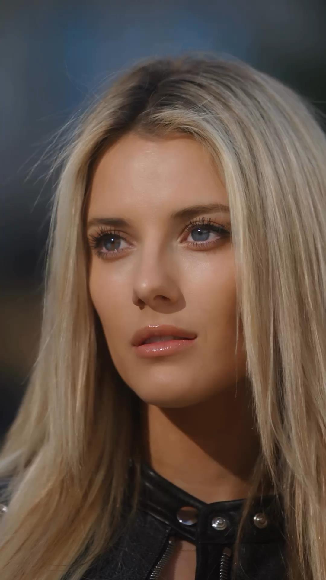 Lindsay Brewer