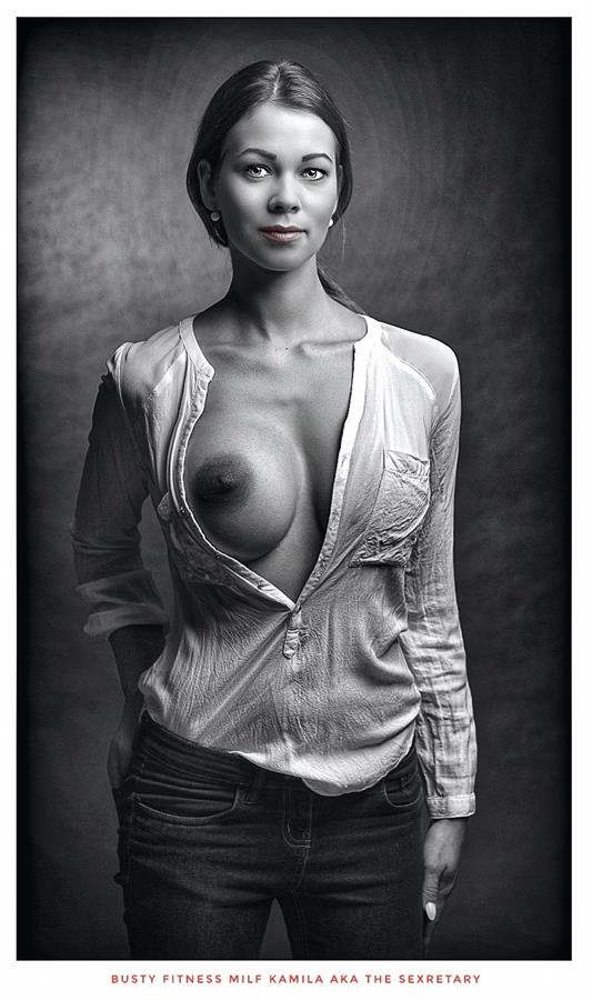 Busty fitness porn model Kamila aka Samantha Rodriguez aka kamizolka aka The Sexretary from Prague 