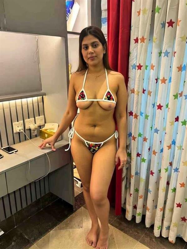 Rate her