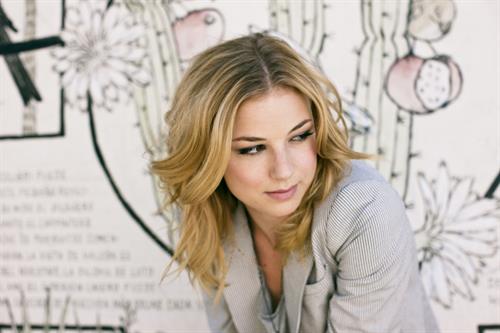 Emily VanCamp