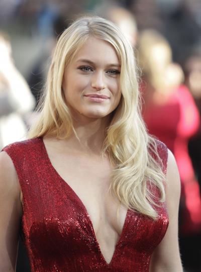 Leven Rambin Pictures Leven Rambin