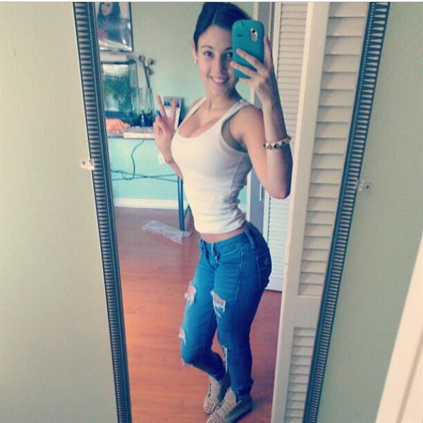 Angie Varona taking a selfie