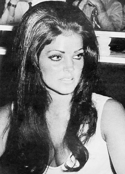 Priscilla Presley