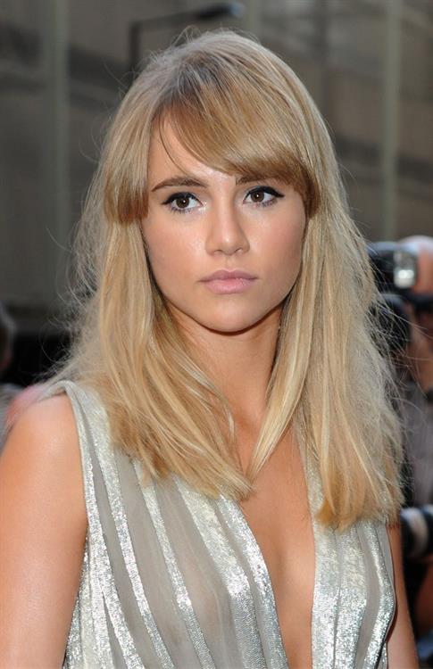 Suki Waterhouse