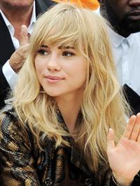 Suki Waterhouse