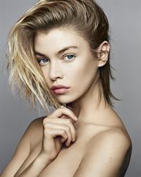Stella Maxwell