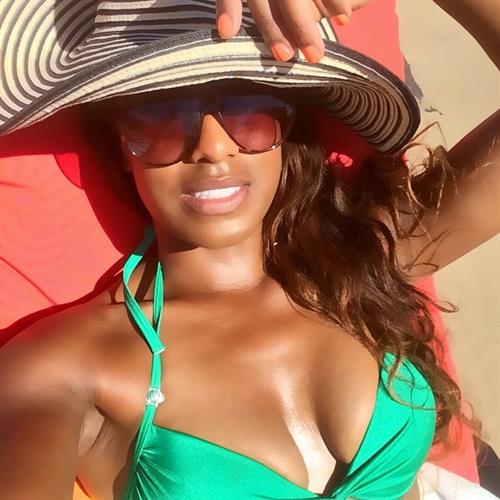 Jordyn Taylor in a bikini taking a selfie