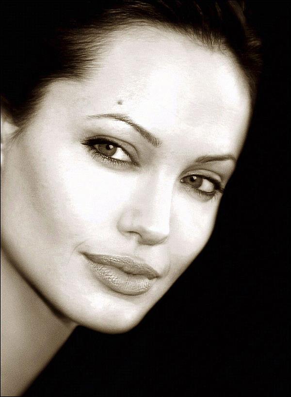 Angelina Jolie