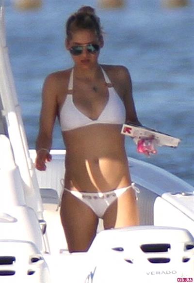 Anna Kournikova in a bikini