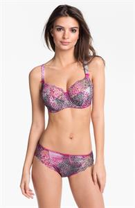 Emily Ratajkowski in lingerie