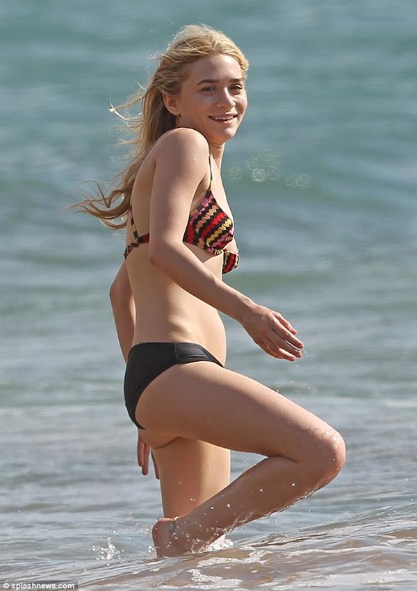 Ashley Olsen in a bikini - ass