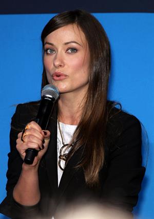 Olivia Wilde at the Blackberry booth at the 2011 CES in Las Vegas n December 7, 2011