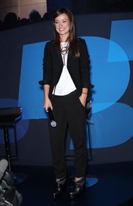 Olivia Wilde at the Blackberry booth at the 2011 CES in Las Vegas n December 7, 2011