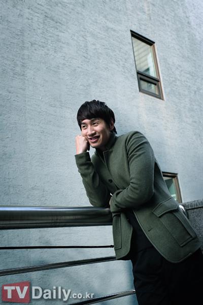 Kwang Soo Lee